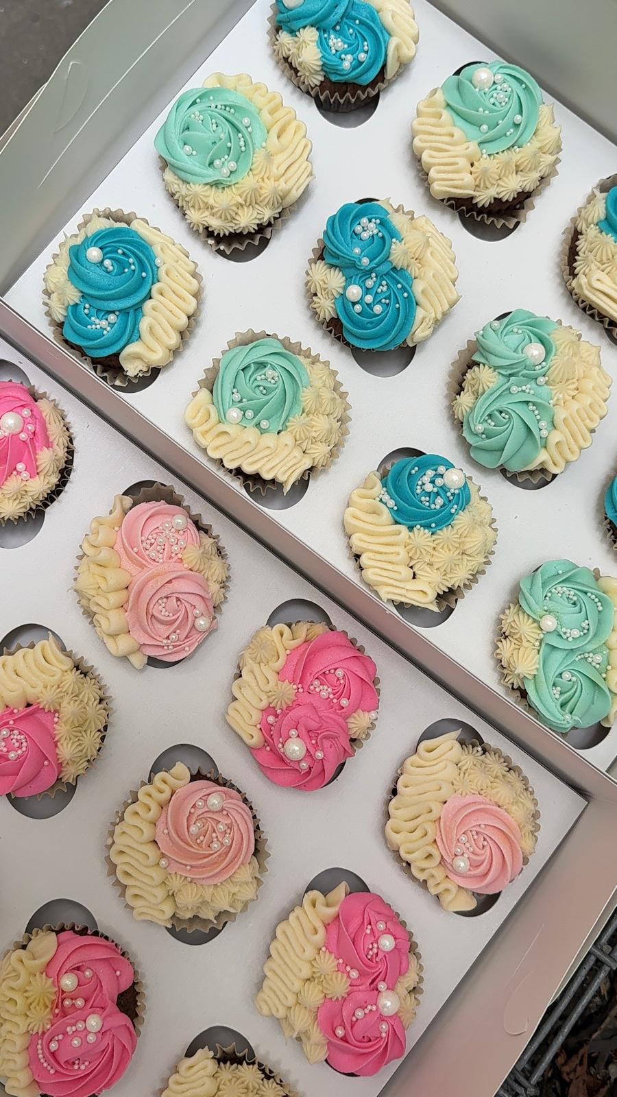 Gender reveal cupcakes